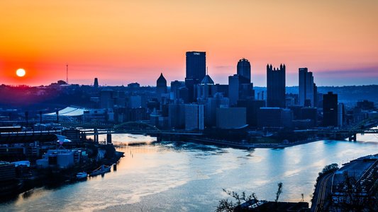 tourism at dusk cityscape