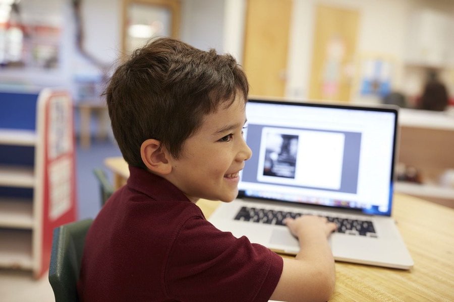 child-online-safety-guide-x0ogaz36