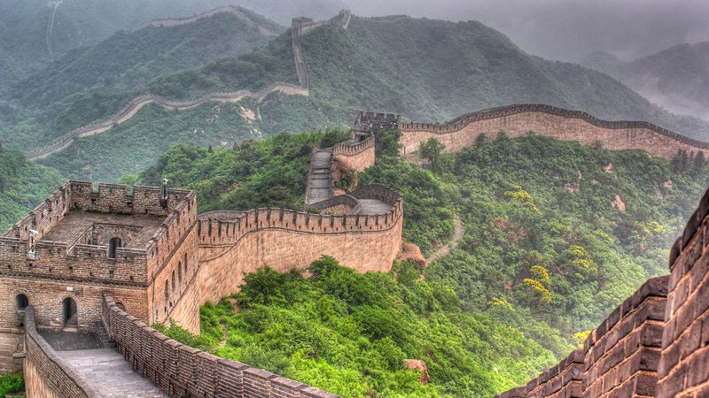 mountain landscapes and ancient Chinese landmarks