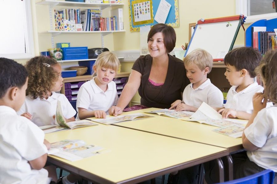 classroom teachers interacting