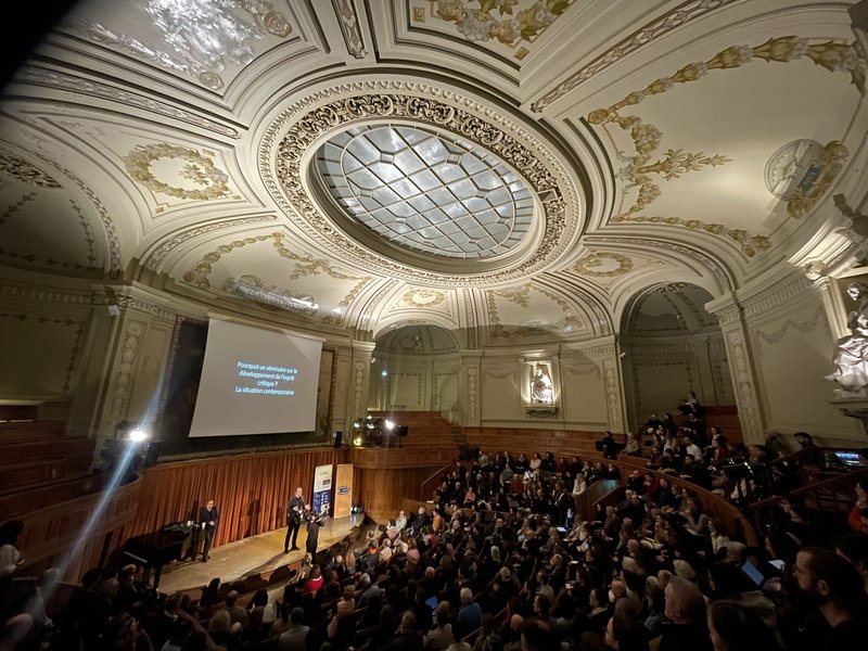 conference-veille-critique-iag-phpvouy4