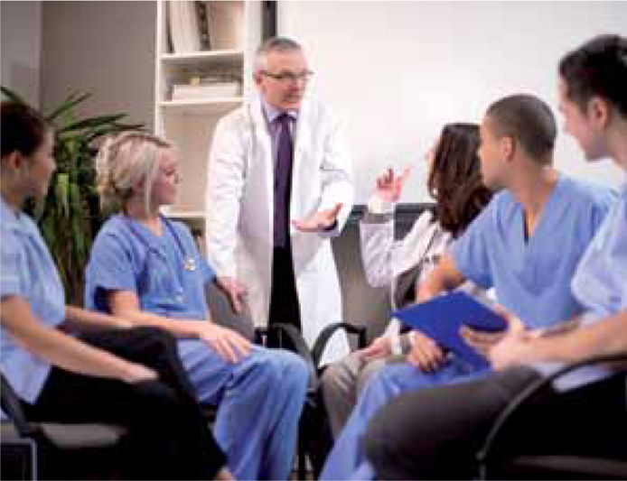 hospital nursing team meeting