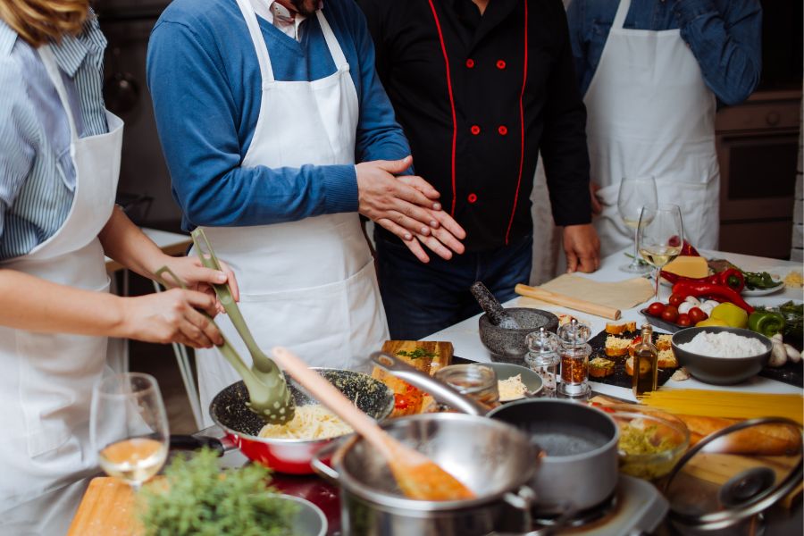 kitchen utensils and cooking classes