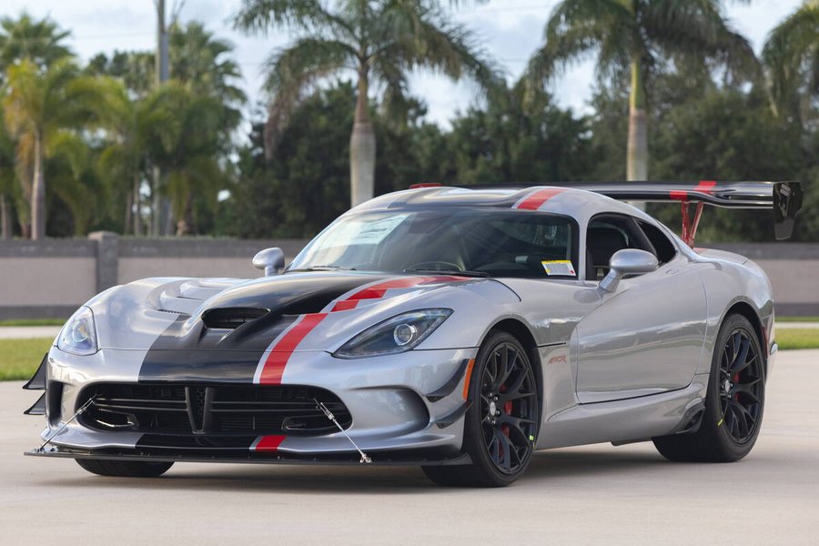 2017 Dodge Viper ACR Rear View