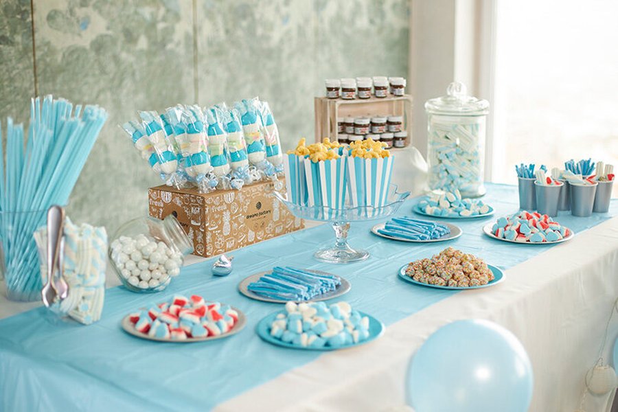 Mesa de chuches temática azul