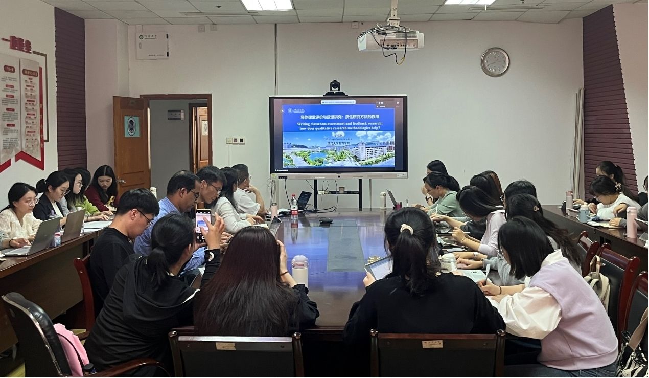 school campus, engaged students, qualitative research meeting