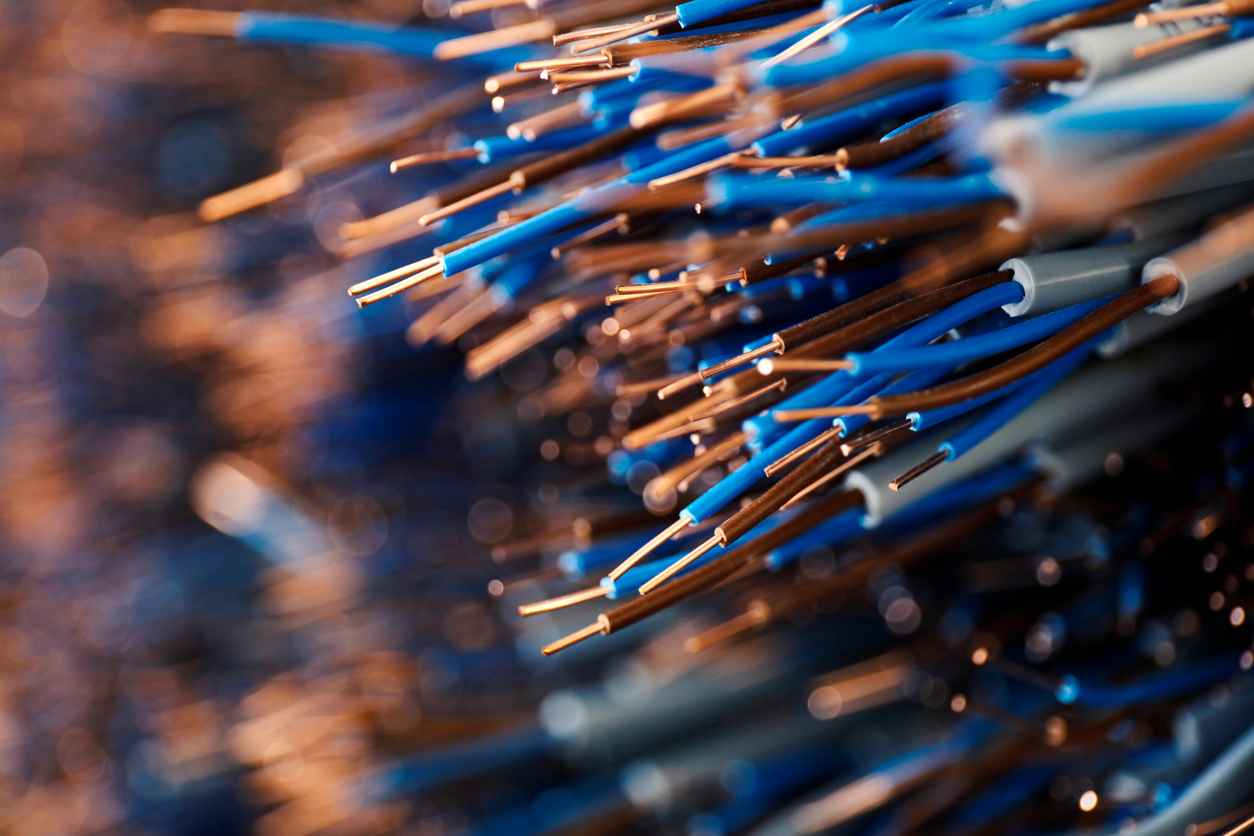 copper electrical cables installation