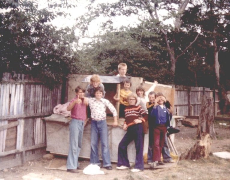 decline-unsupervised-outdoor-play-uahhx9dz