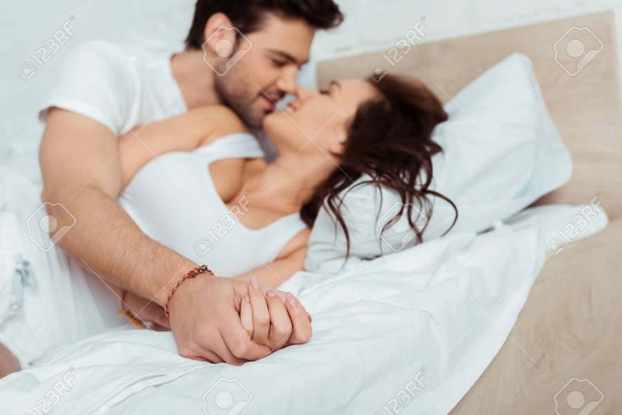 deep-intimacy-affection-relationships-3z35aca9