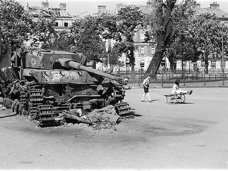 Sowjetischer Panzer in Wien, 1945