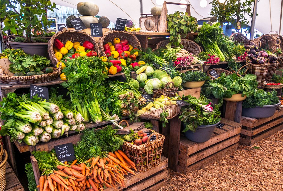 vibrant healthy fruits and vegetables market