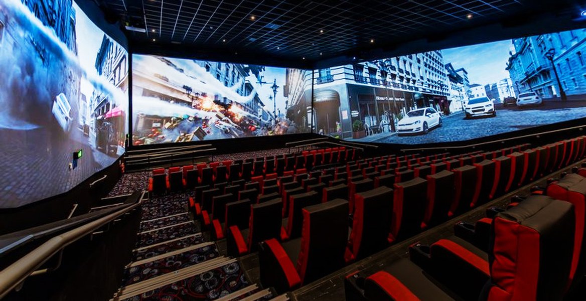digital-transformation-argentine-cinema-model-e62ru8ds