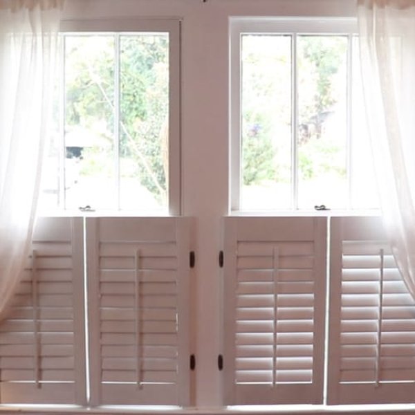diy-indoor-storm-window-m8mlij40