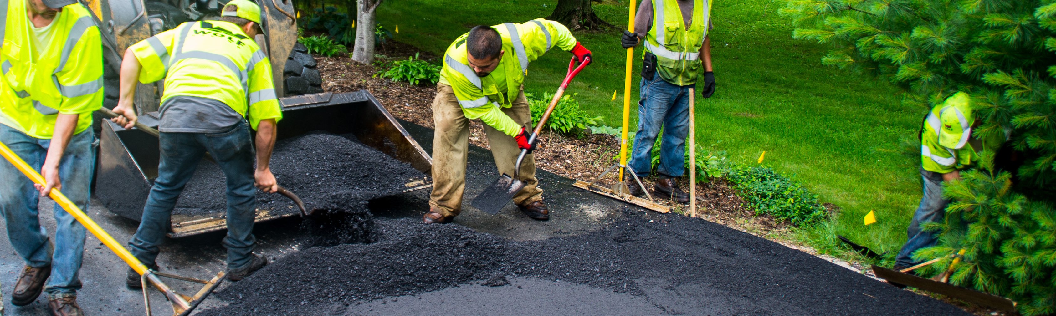 asphalt driveway construction