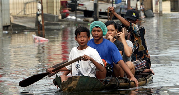 flood adaptation strategies indonesia