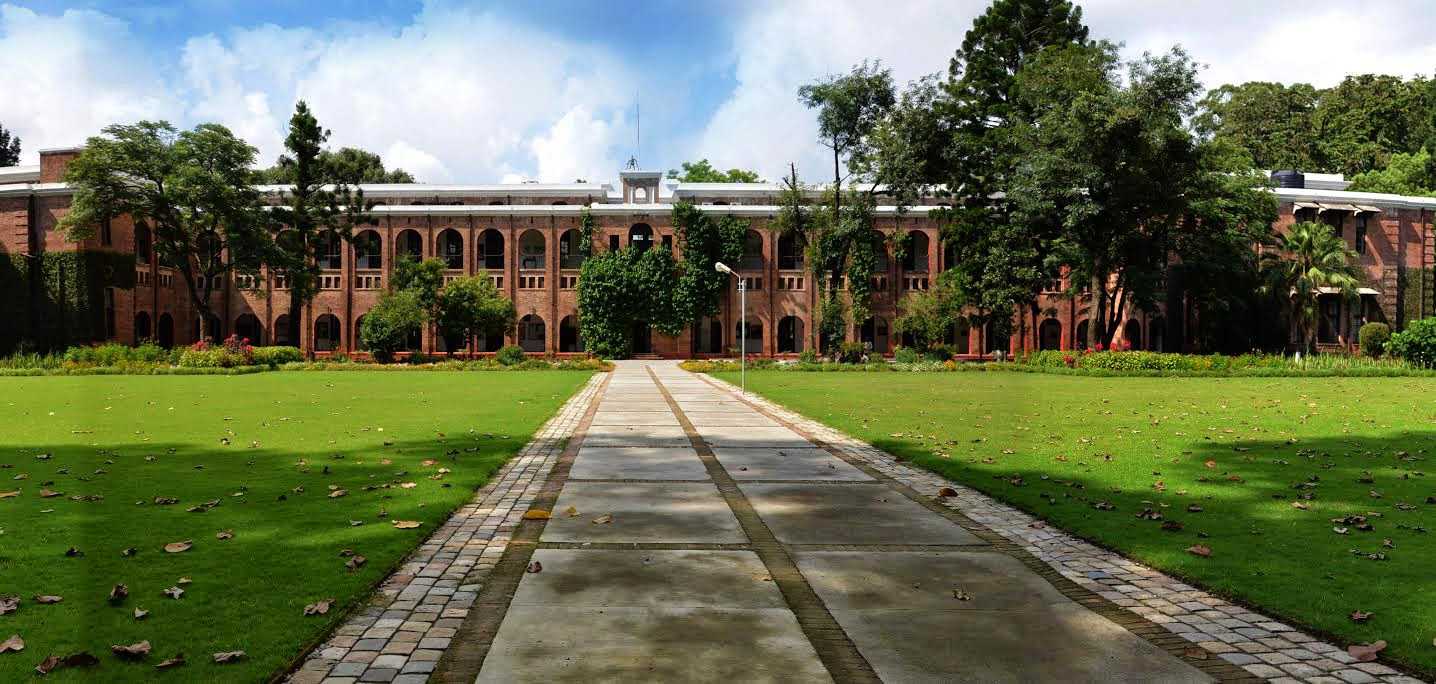scenic indian school campus