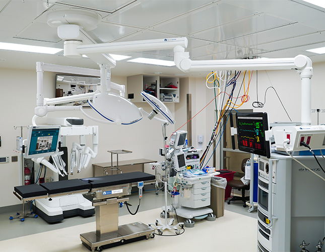 emergency surgery operating room equipment