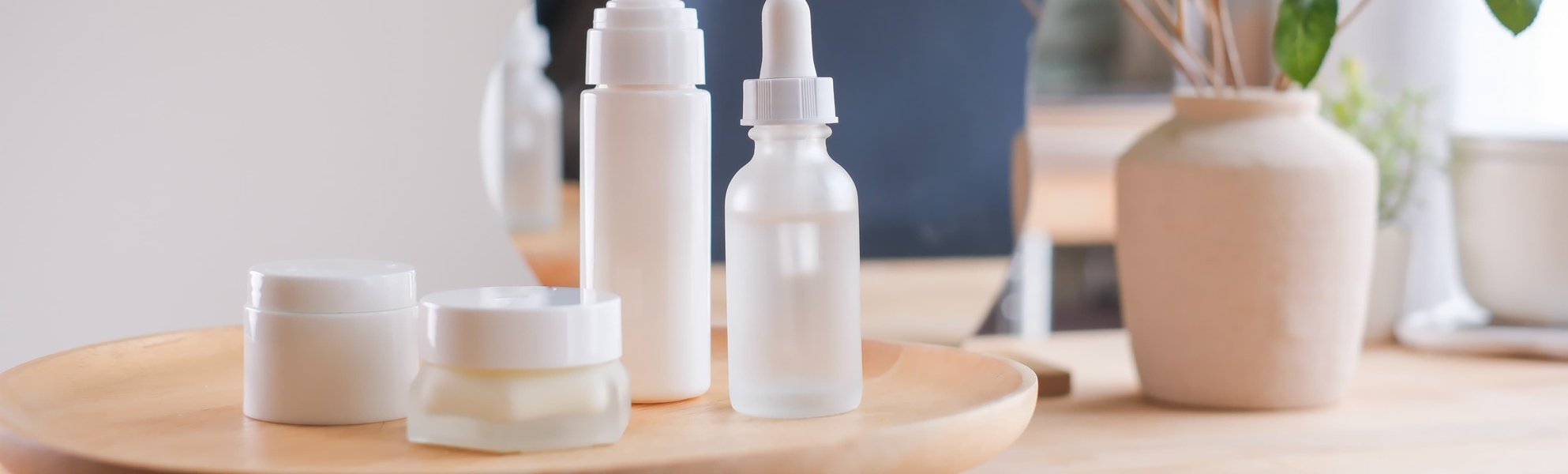 Imagem conceitual de produtos White Label com diferentes marcas