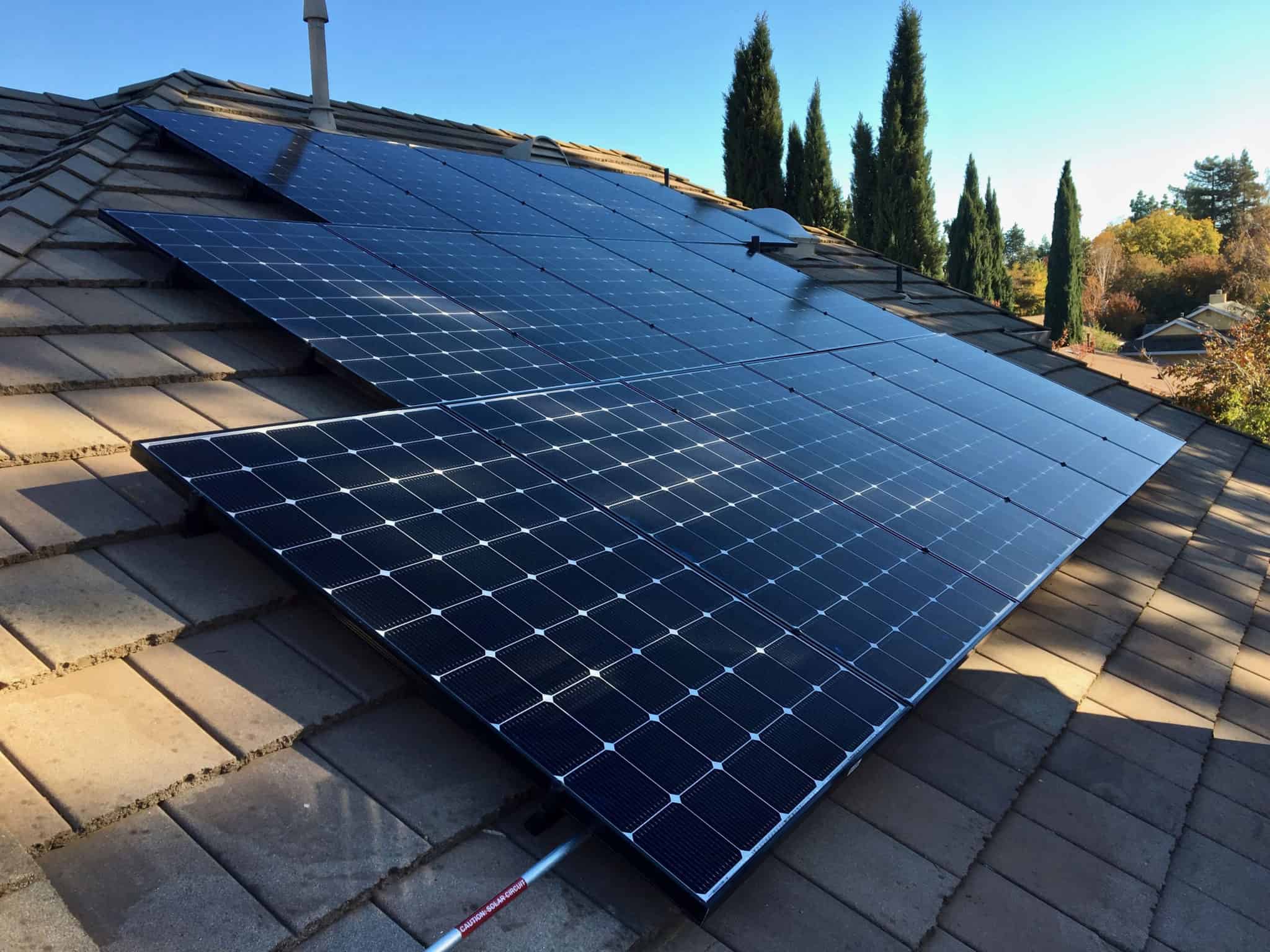 energy efficient house solar panels