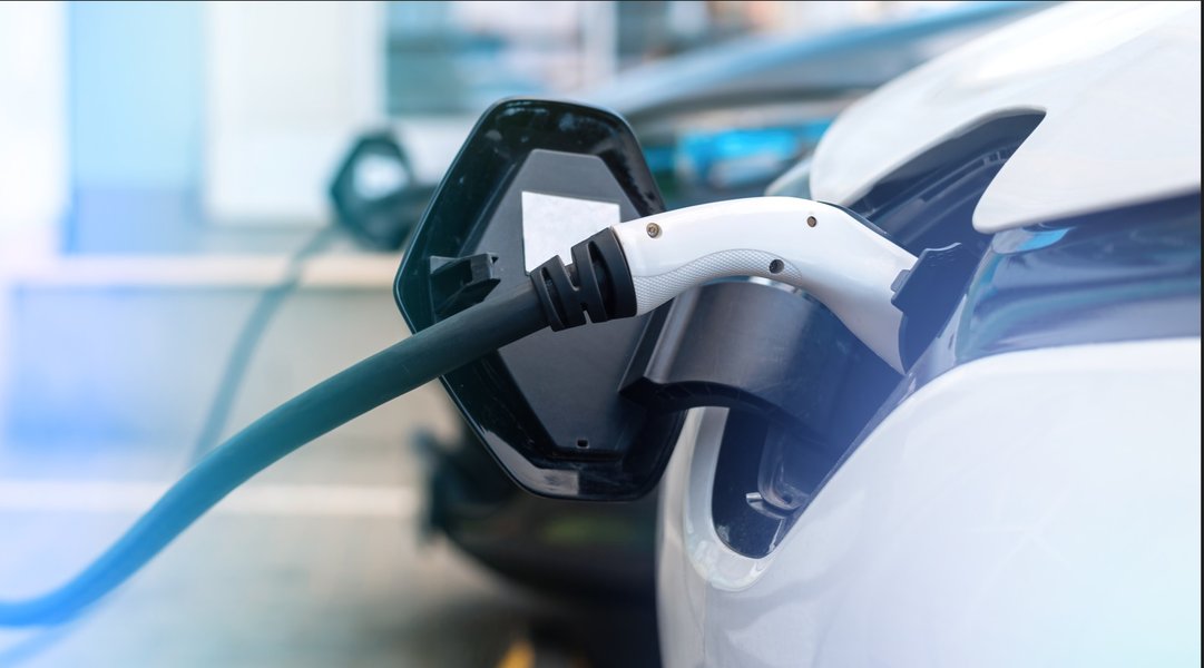 Unipet EV Charger Promoting U-Charge App