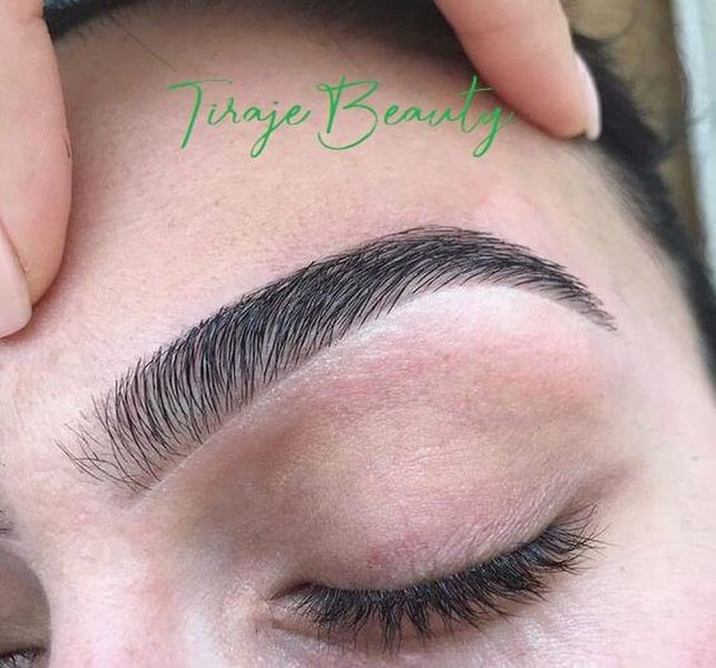 eyebrow-microblading-article-titles-ca02cm67