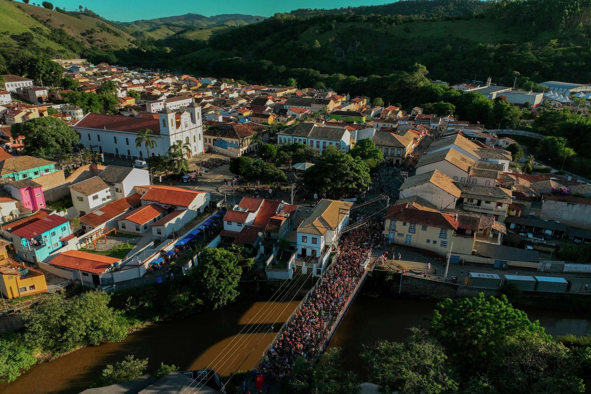 traditional family gathering, urban scenery, cultural architecture