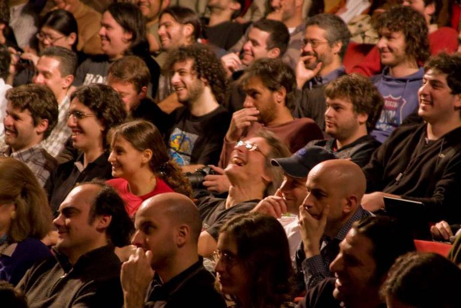 funniest-jokes-world-analysis-j1eis345