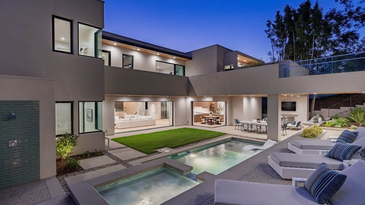 modern smart home with urban architecture