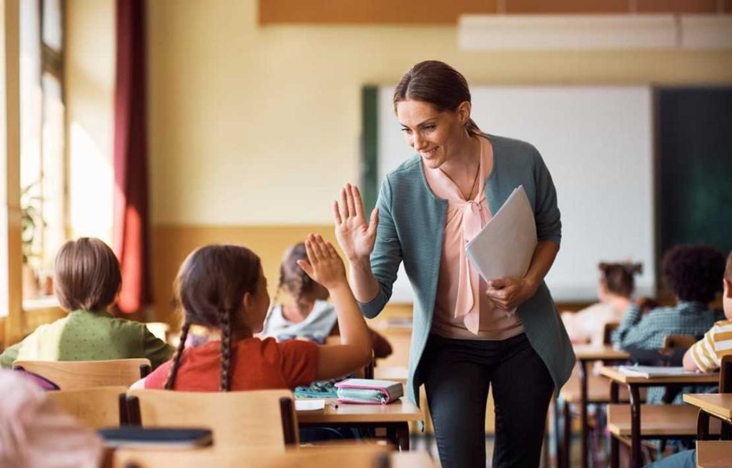 motivational teacher classroom