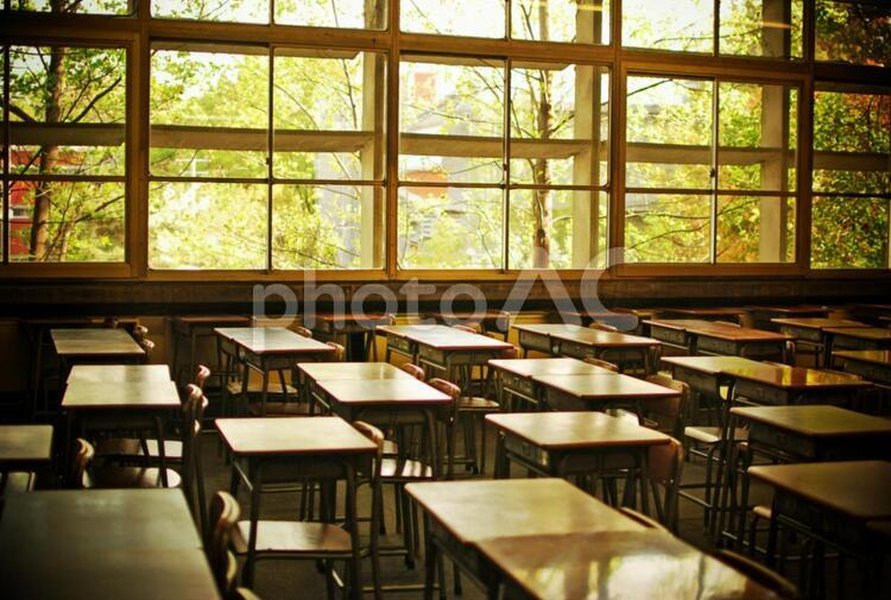haiku-empty-classroom-spring-rkw78on7