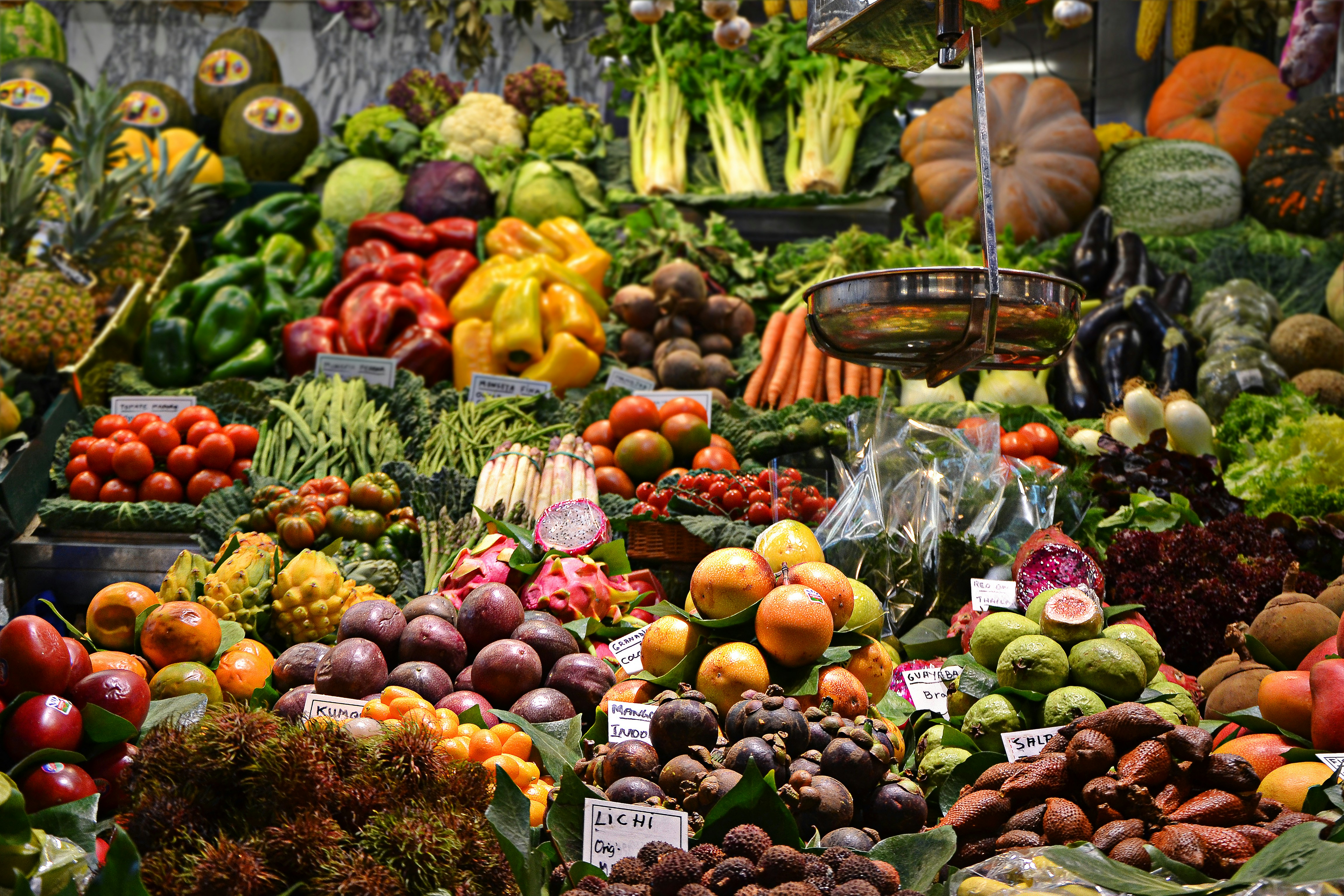 fresh fruits vegetables market