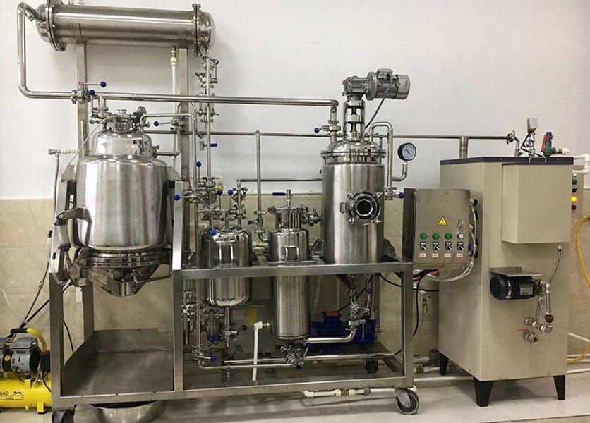 herbal-oil-extraction-scaling-down-mqa2q7d8