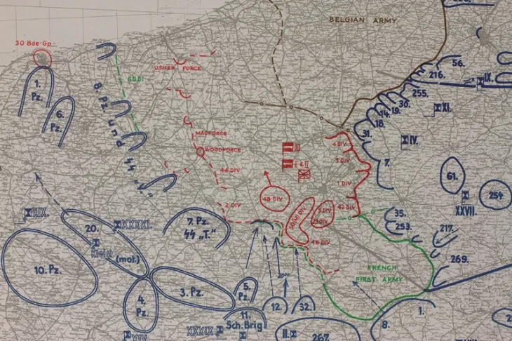 historic wartime battlefields and military strategy maps