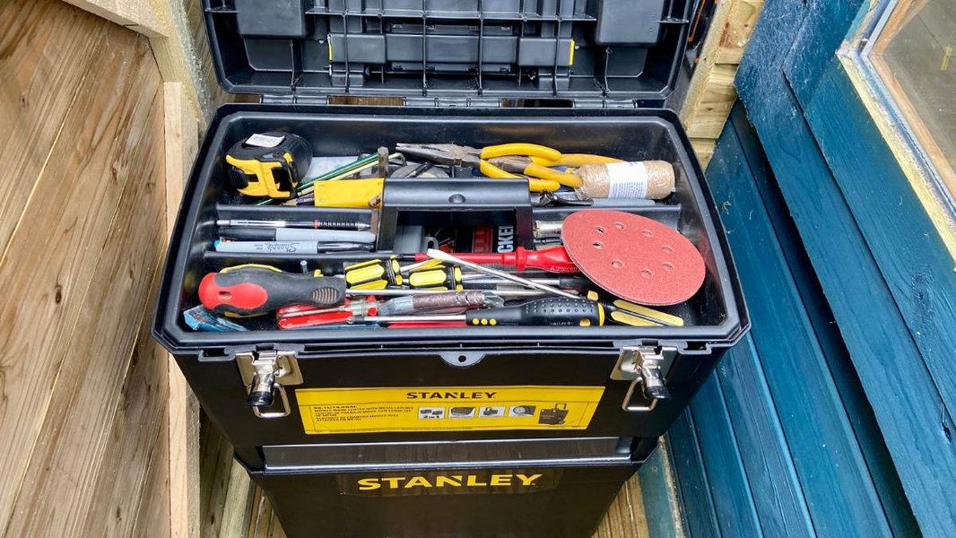 home-maintenance-specialist-finding-guide-t5kxjwke