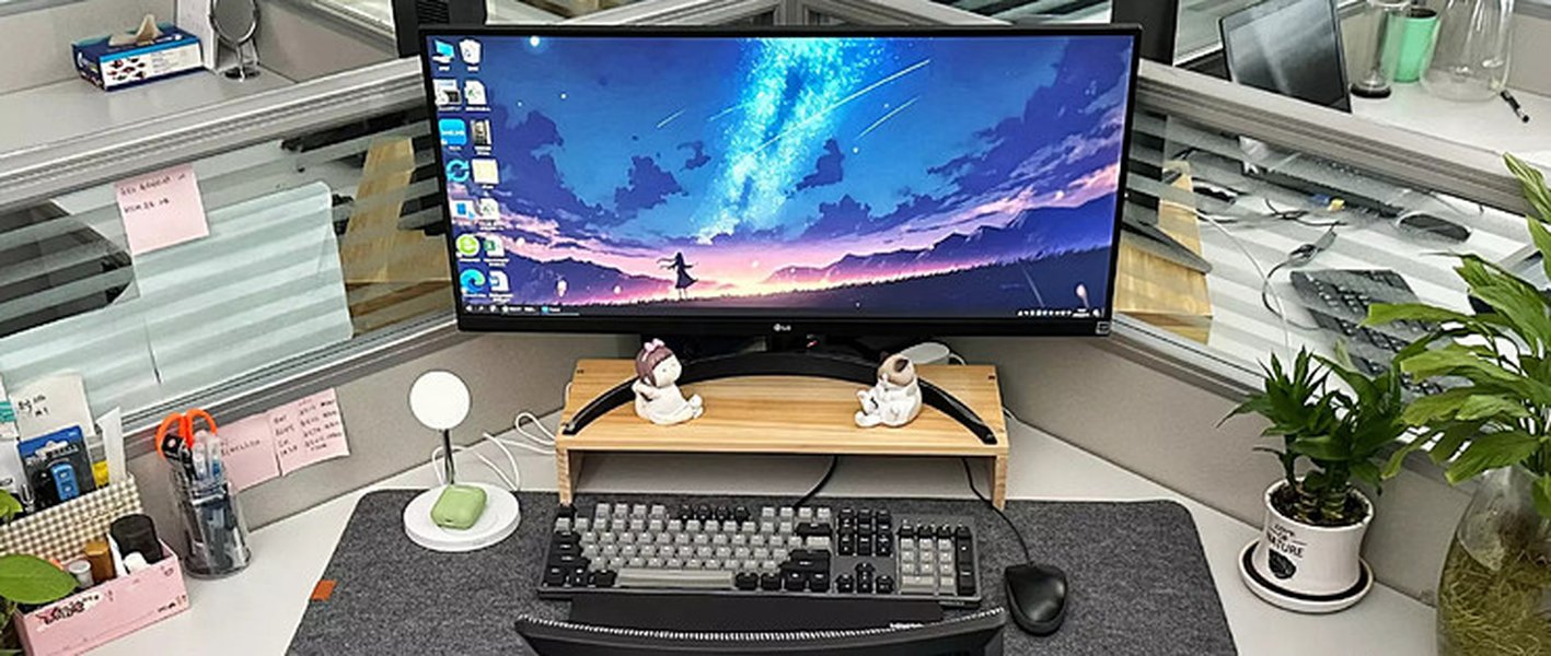 整洁高效的办公桌面