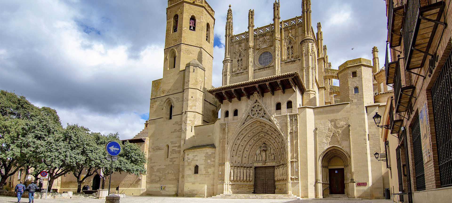 historic buildings and landscapes Huesca