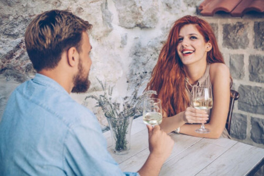 humorous-first-date-questions-cge8ve1l