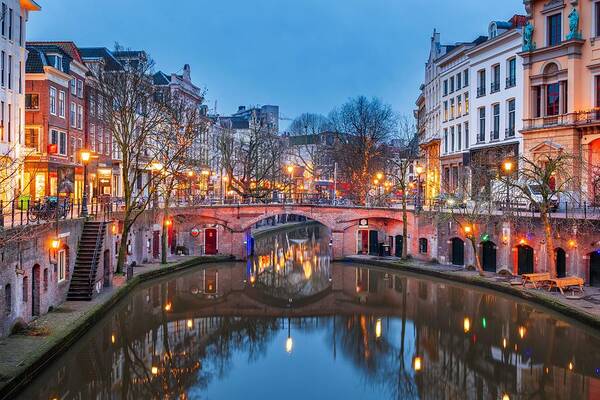 utrecht canals cityscape