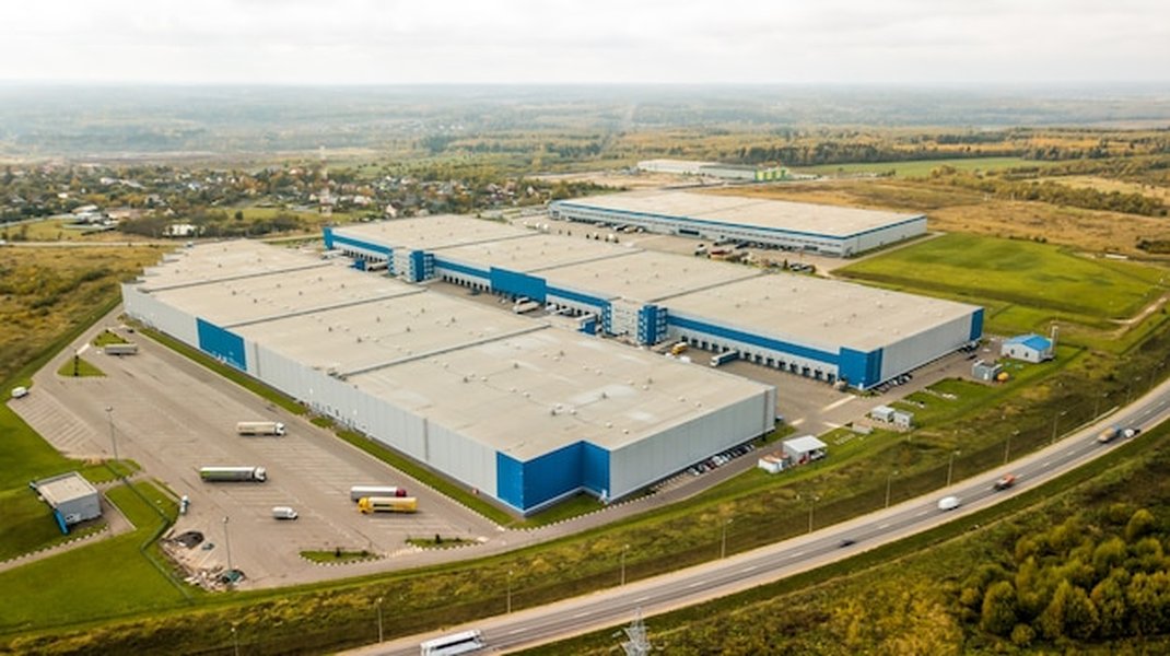 improve-logistics-delivery-integrating-processes-iah00p1n