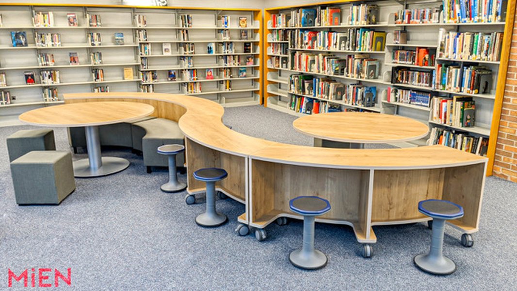 modern school building computer lab