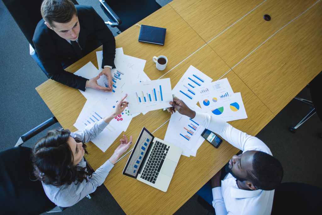 financial analysis office scene