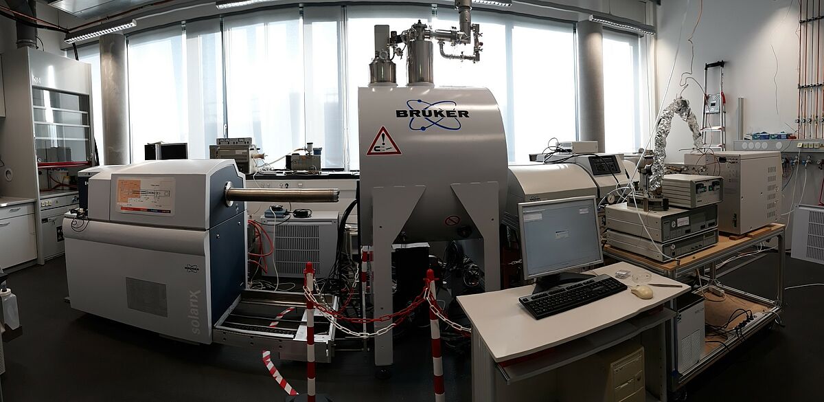 high resolution mass spectrometer in lab