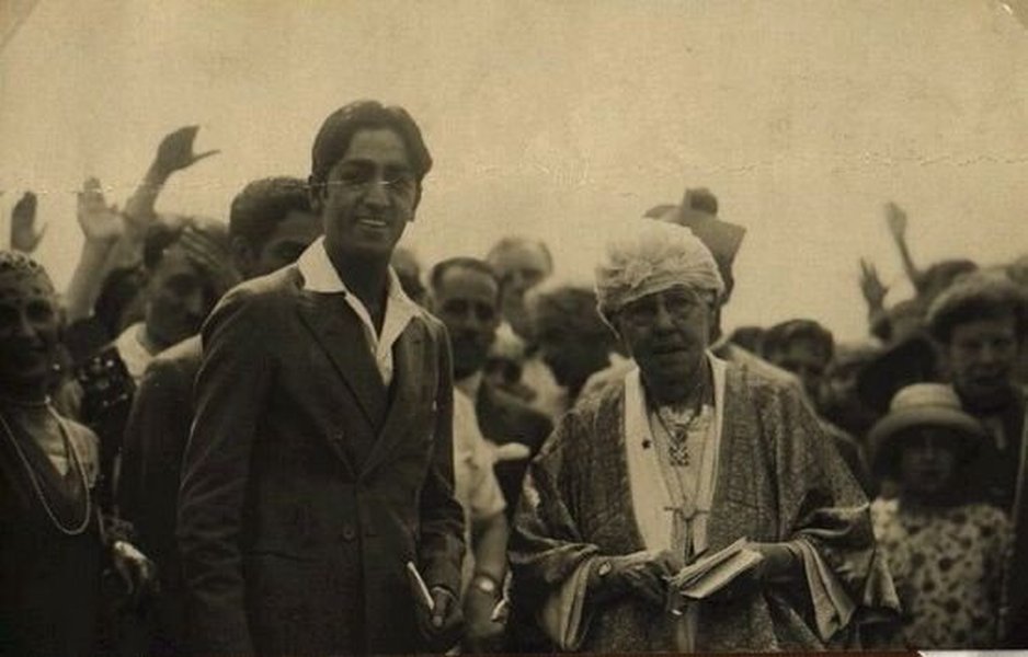Krishnamurti with Annie Besant