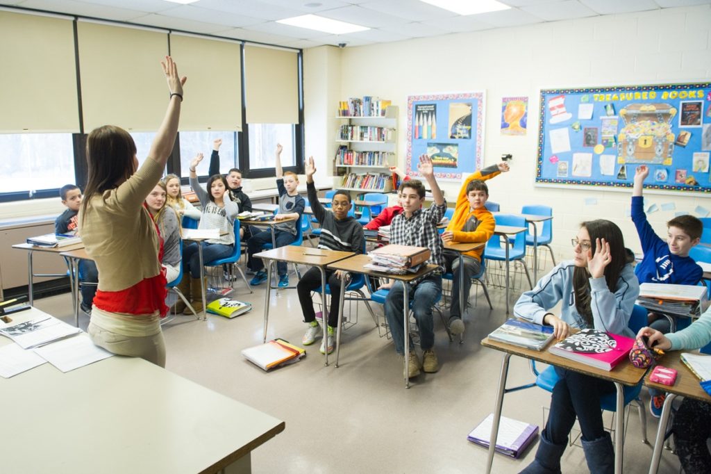 junior high classroom interactive learning