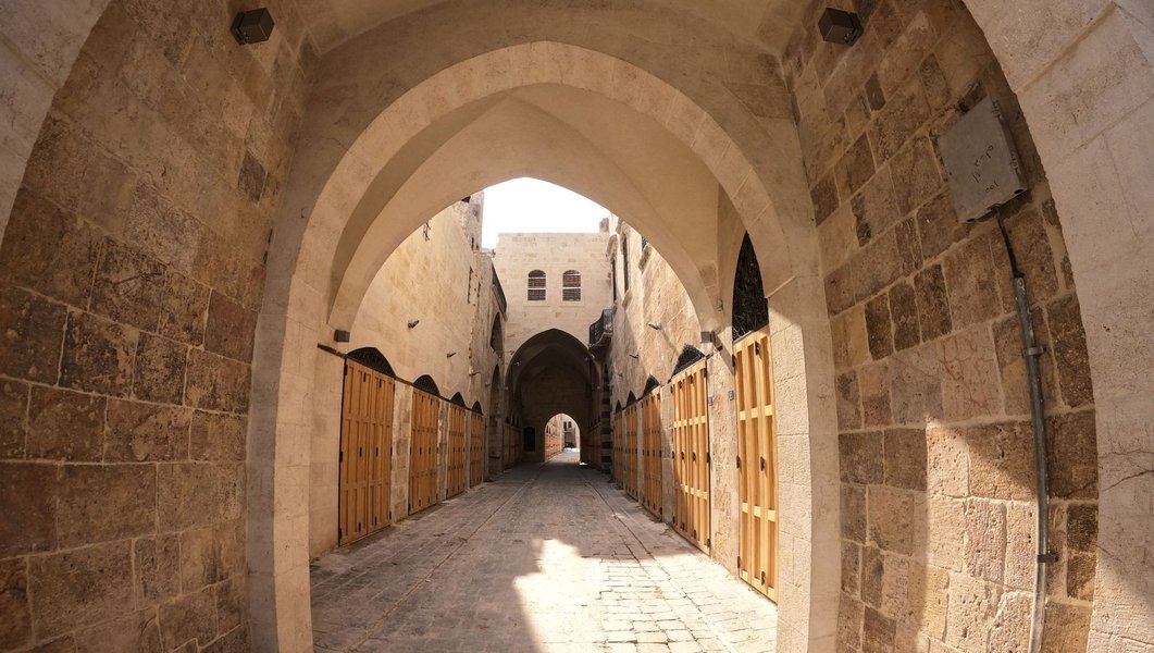 khans-aleppo-history-commerce-e5wzgmc2