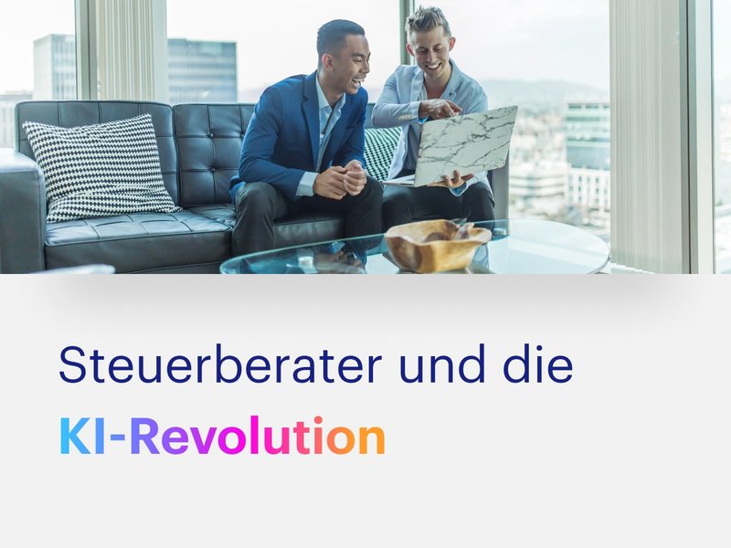 Illustration zeigt Roboterhände, die Steuerdokumente sortieren, während ein Steuerberater eine Tasse Kaffee hält.