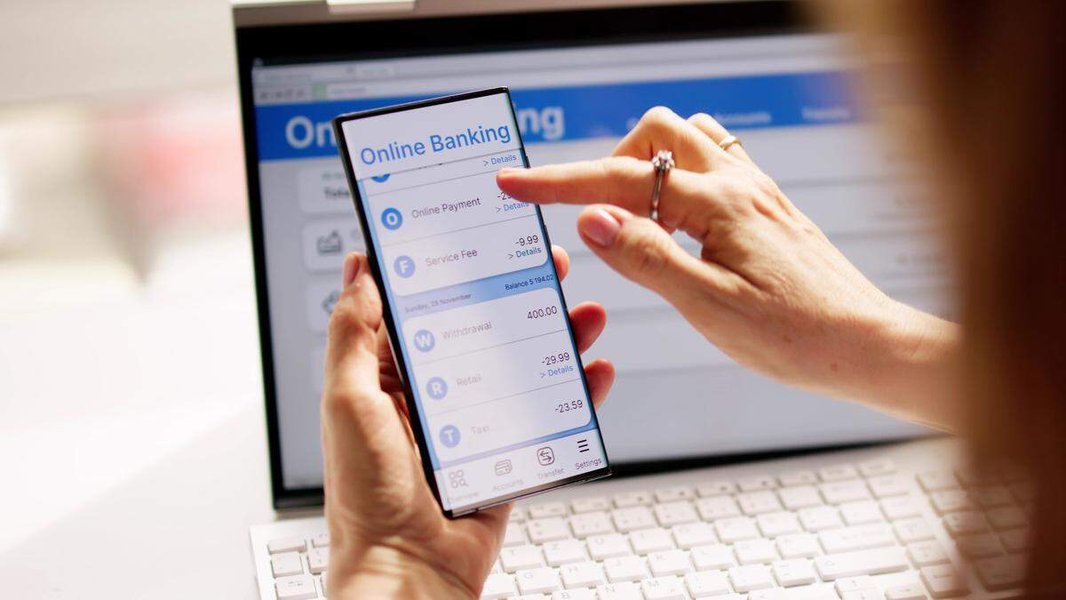 KI-Technologie unterstützt Bankmitarbeiter