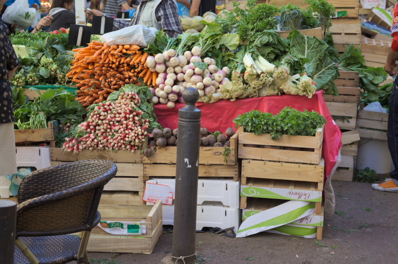 fruit market scene in marseille