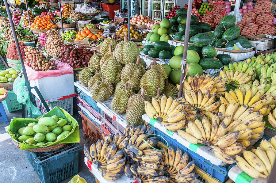 exotic fruits market