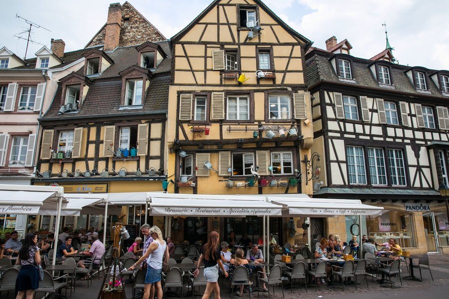 local-colmar-cafes-bars-ny5sdpho